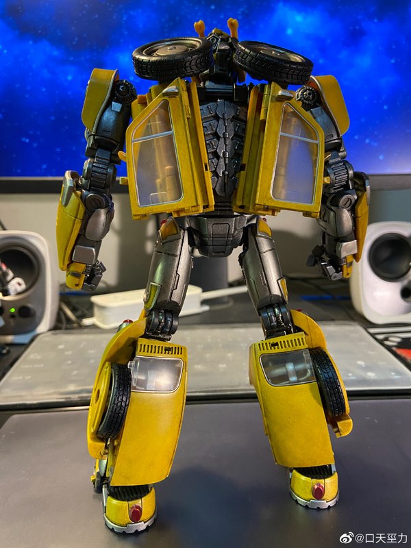 Zeta ZV01 Pioneer In Hand Images Of Unofficial MP Style VW Bumblebee  (2 of 11)
